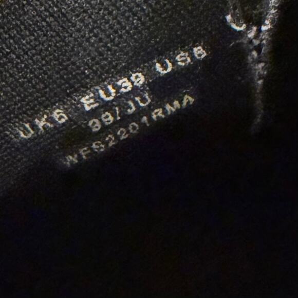 HUNTER Women's Original Refined Chelsea Slim-Fit Waterproof Rain Boots, Size 8 - Picture 8 of 8